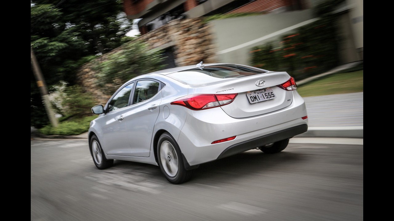Antes do previsto: Hyundai lançará nova geração do Elantra no começo de 2015