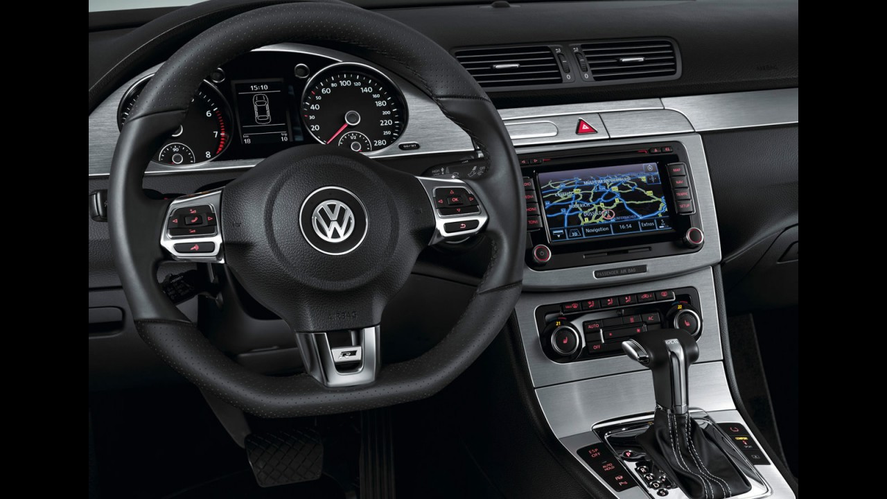Volkswagen Passat CC R-Line 2010 - Marca inicia venda do pacote de personalização
