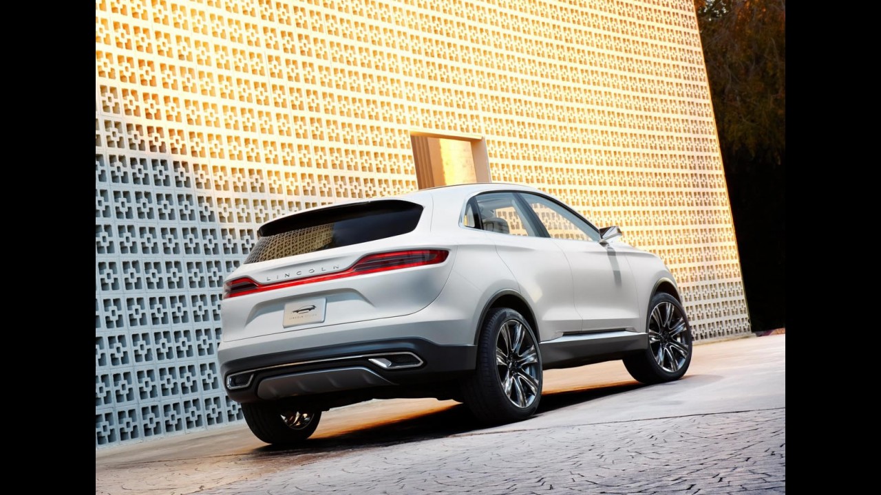 Salão de Detroit: Lincoln revela o MKC Concept, a versão de luxo do Ford Escape/Kuga