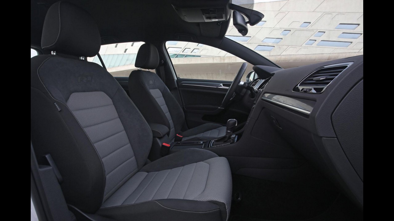 Europa: Golf VII fica mais agressivo com pacote R-Line