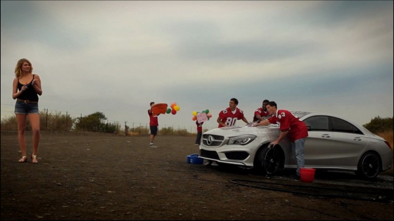 Vídeo: Kate Upton "ajuda" a lavar o novo Mercedes CLA