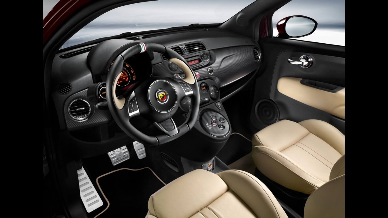 Fiat 500 em versão limitada Maserati 695 vai custar o equivalente a R$ 103.000 no Reino Unido
