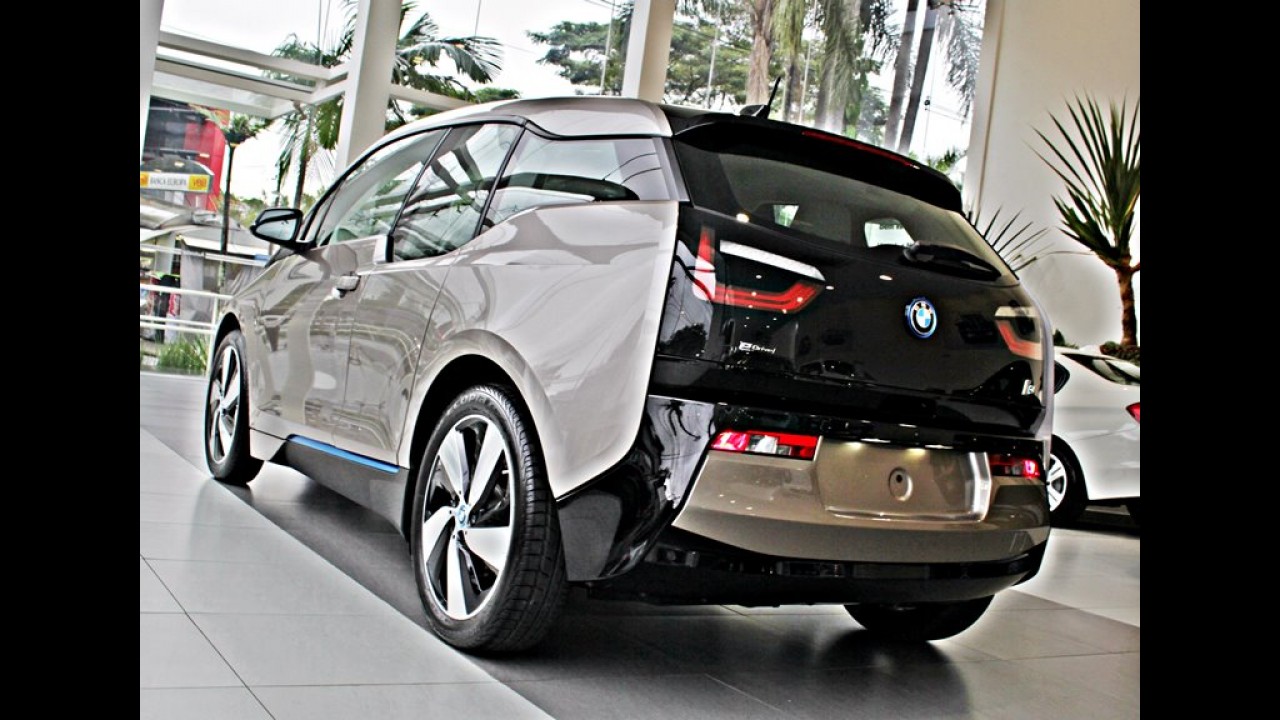 O futuro chegou: BMW i3 já aparece em revenda no Brasil - veja galeria exclusiva