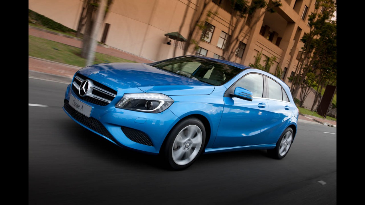 Flagra: Mercedes Classe A é visto em versão reestilizada