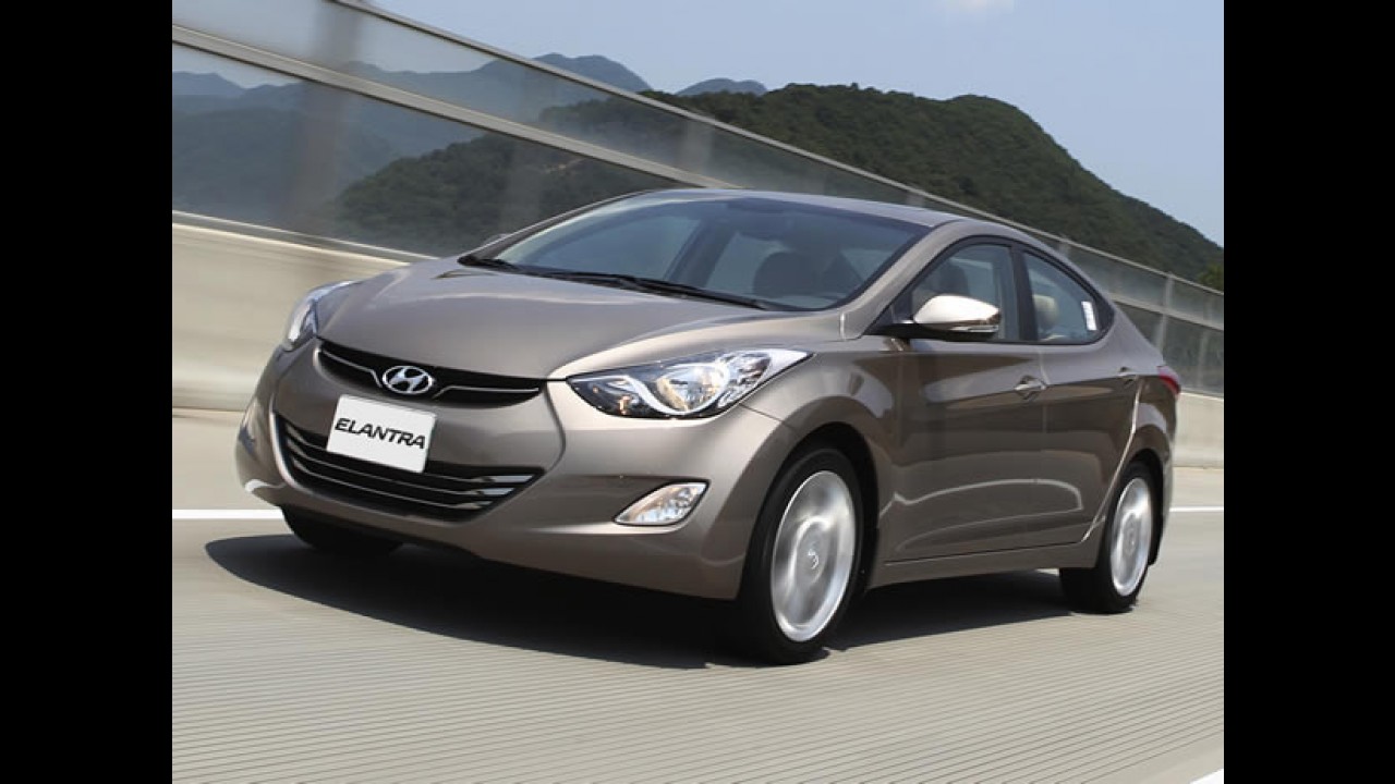 CORÉIA DO SUL, outubro: Elantra lidera e Optima supera Sonata