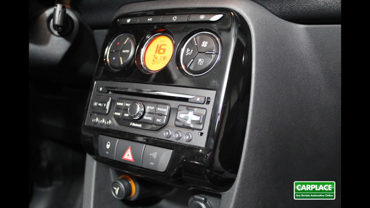 Garagem CARPLACE: Detalhes do acabamento e itens de série do Novo Citroën C3 Picasso