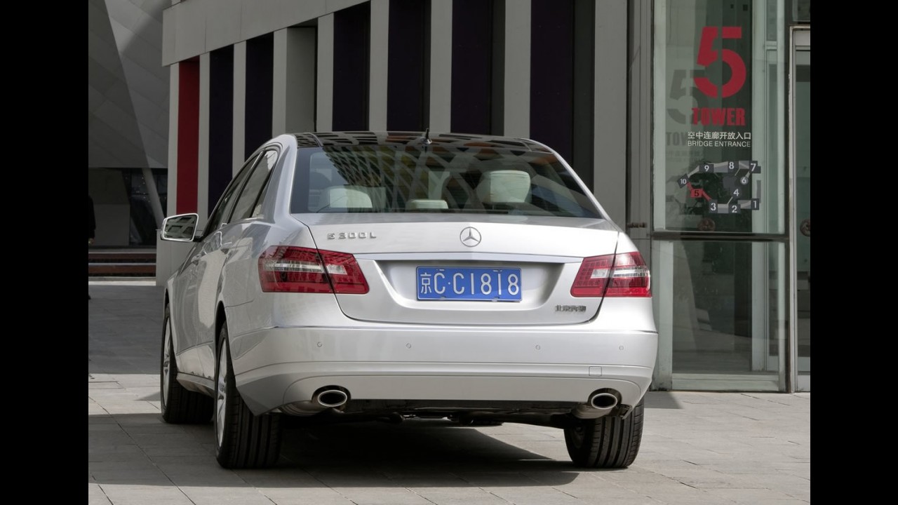 Mercedes-Benz Classe E L 2011 - Quando o espaço de um sedan não é suficiente