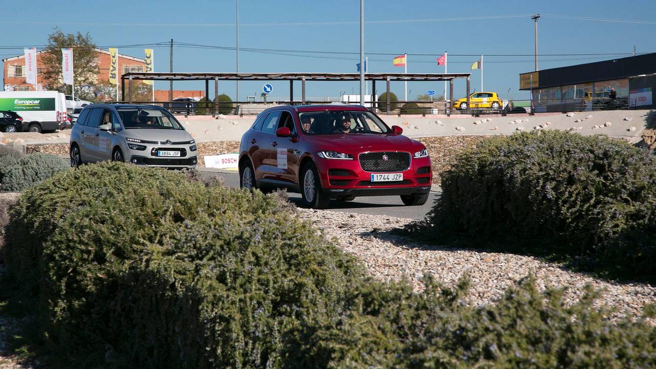 Curso de Conducción y Nuevas Tecnologías BOSCH-Motor1.com España