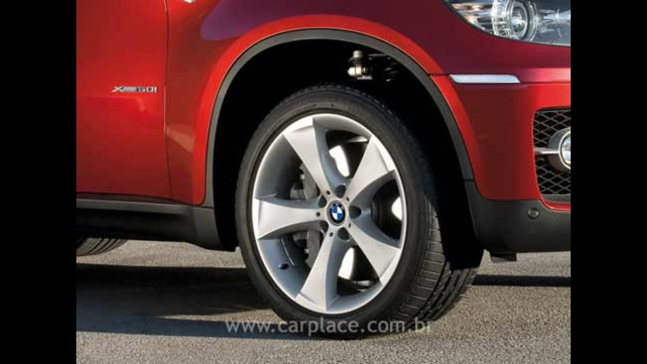 BMW apresenta o novo Sports Activity Coupe X6 com motor de 407 cavalos