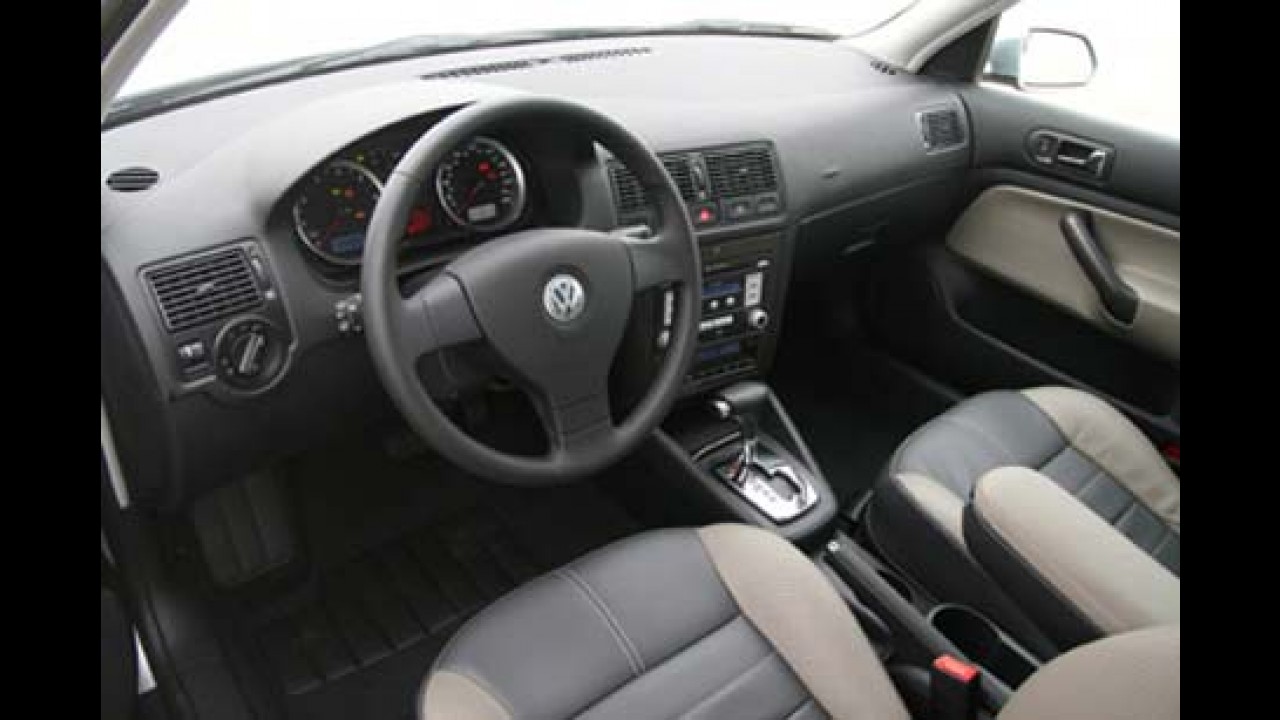 Volks reduz preço do novo Golf e traz transmissão TipTronic