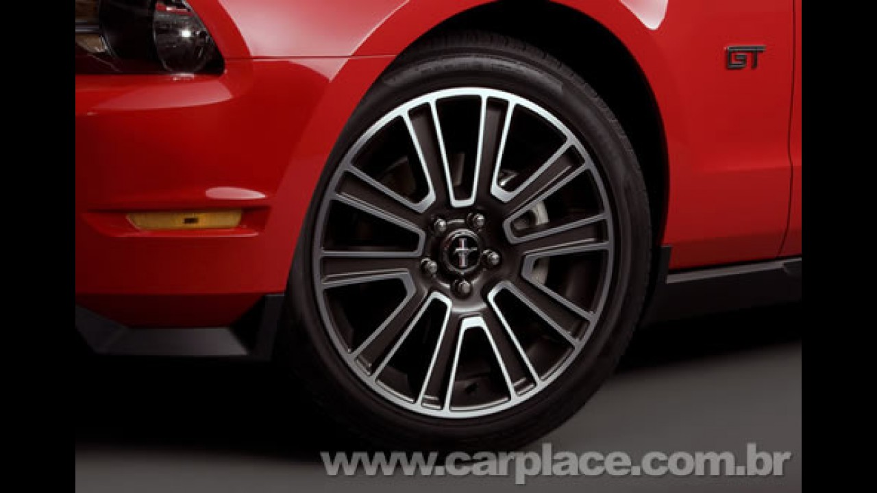Ford apresenta o novo Mustang GT 2010 - Potência do V8 sobe para 319 cavalos