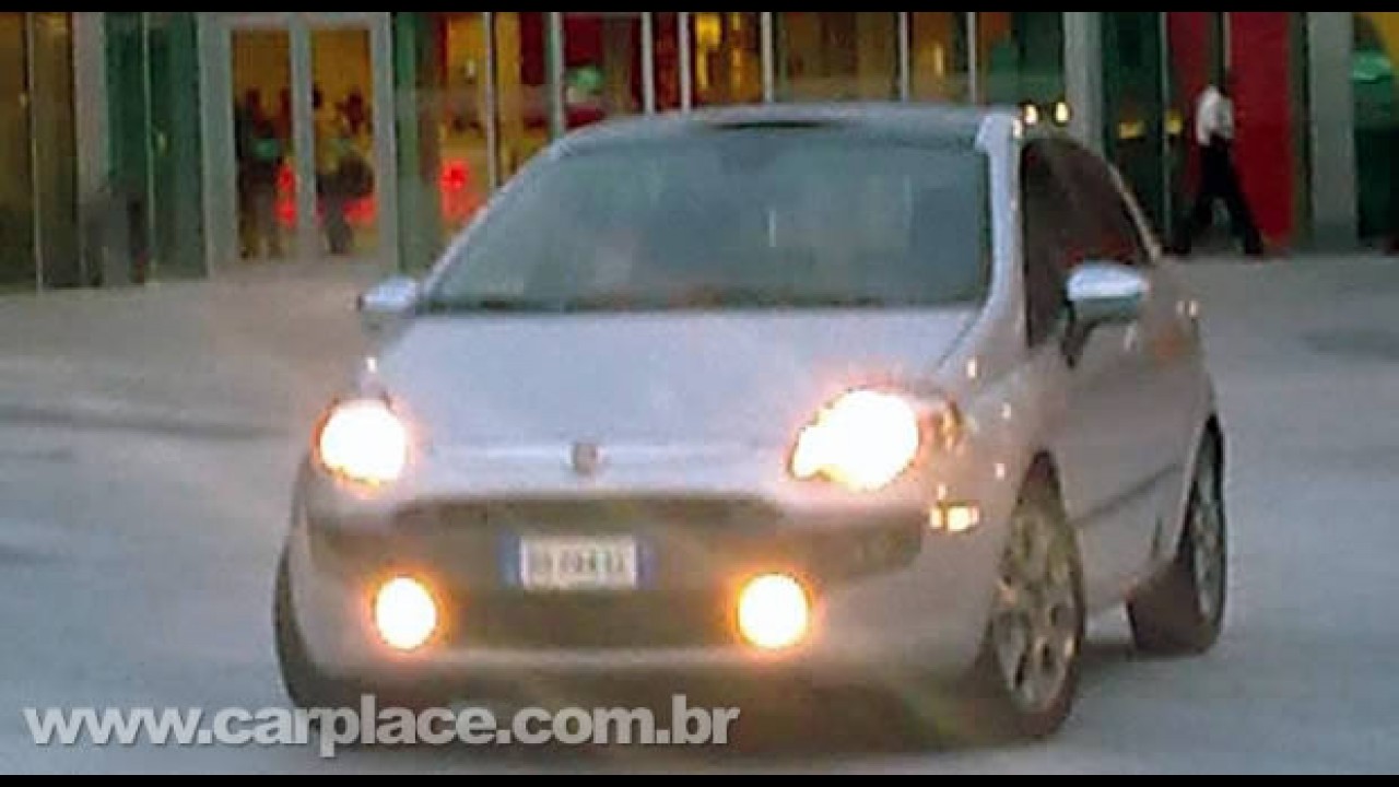 Fiat divulga primeiro teaser do Novo Punto Evo - Modelo foi flagrado novamente