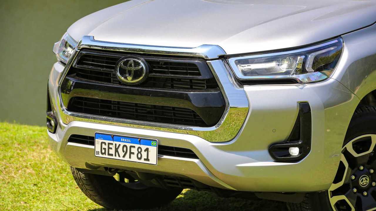 Grade dianteira da Toyota Hilux SRX 2021