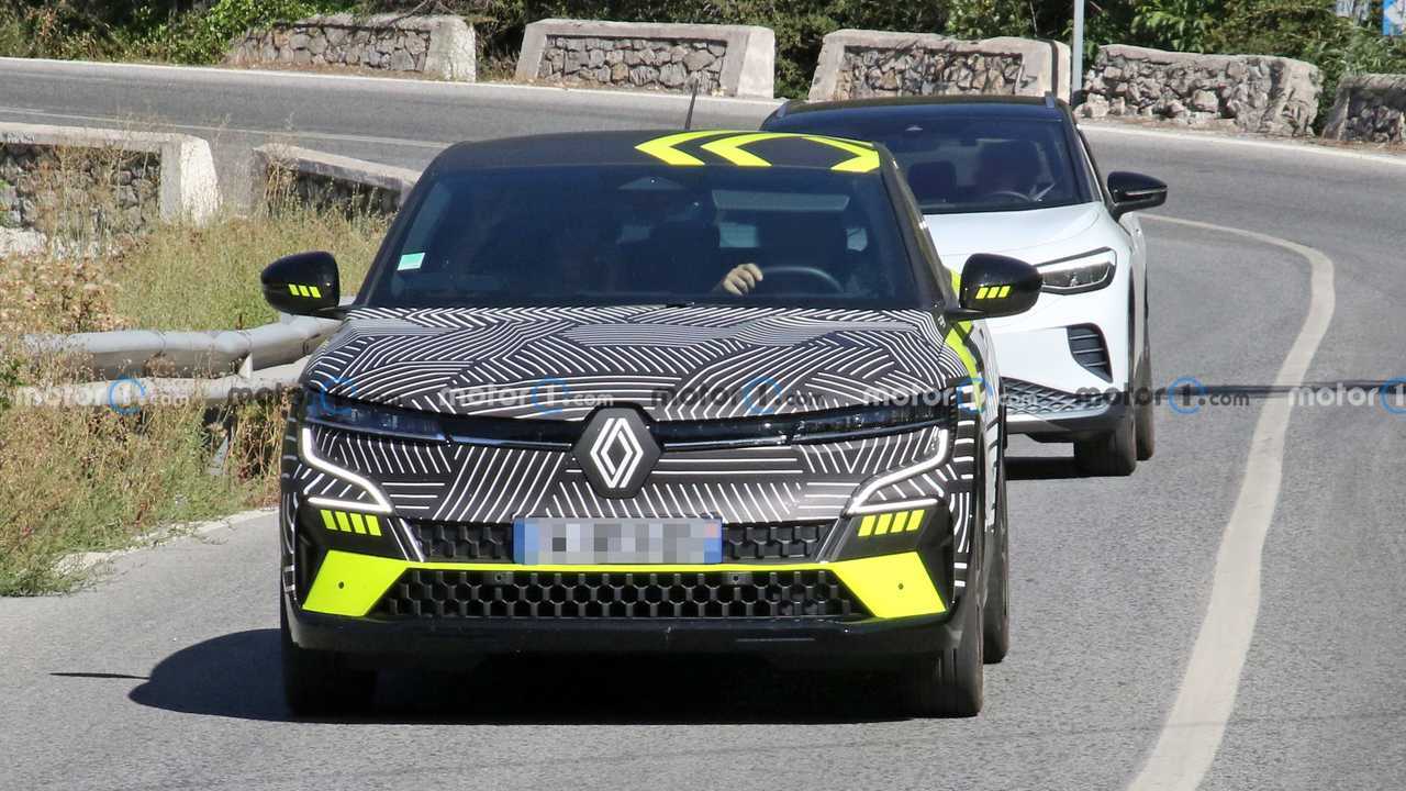Renault Mégane E-Tech Electric auf letzten Erlkönigbildern