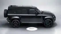 Vue latérale du Land Rover Defender V8 James Bond Edition 2022