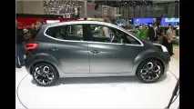 Erwischt: Kia-Minivan