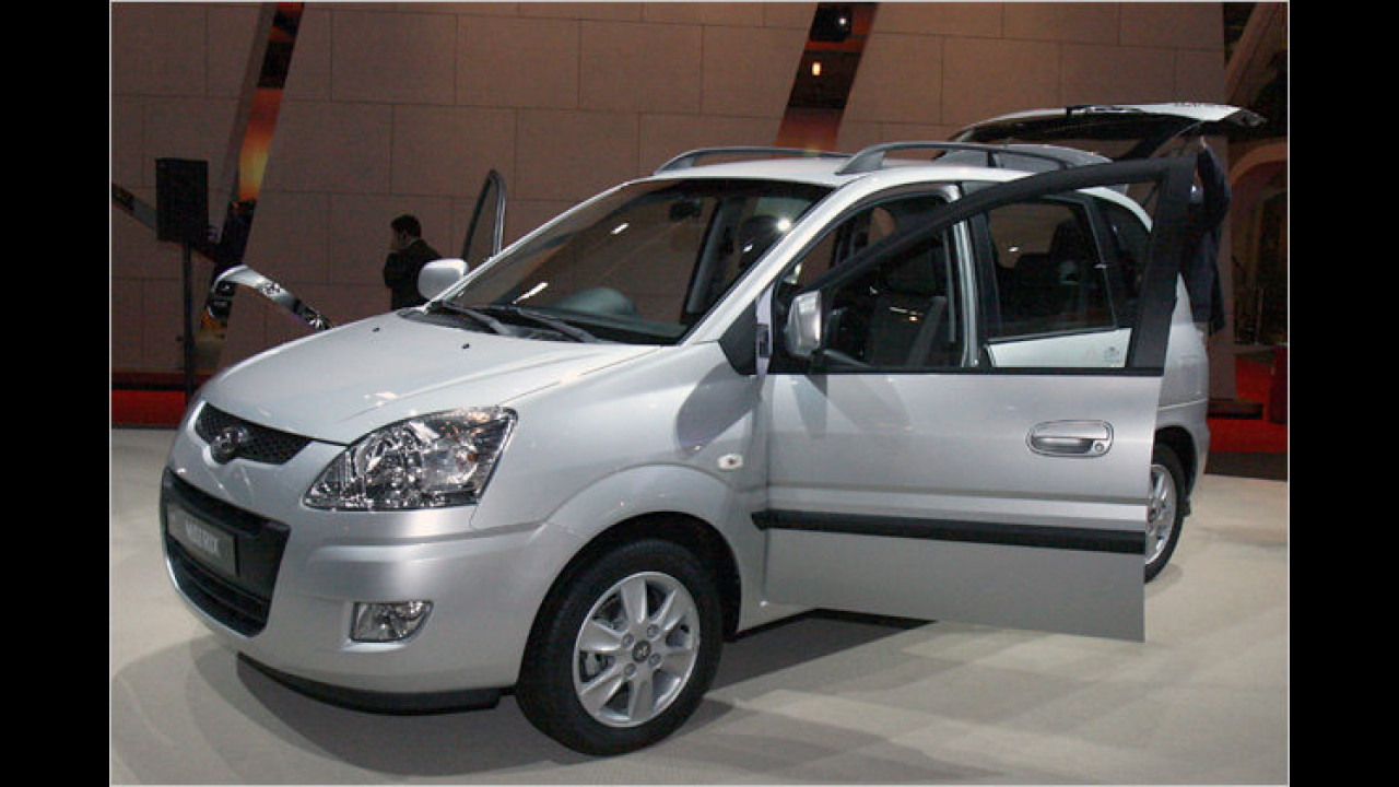 Matrix Reloaded: Hyundai zeigt Facelift für den Kompakt-Van