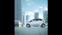 Prime foto della Mitsubishi i MiEV di serie