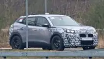 Nuove foto di spionaggio della Peugeot 2008