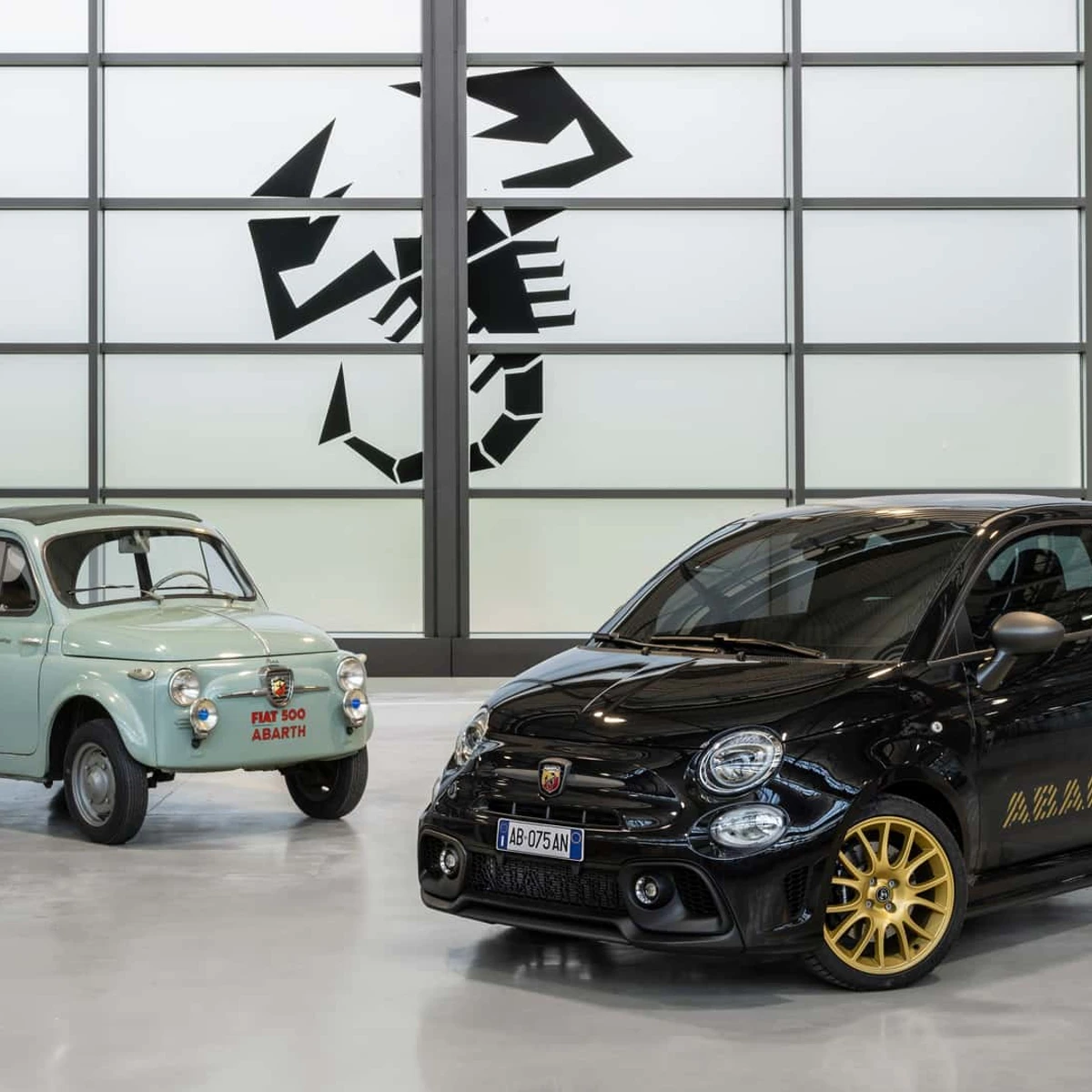 Abarth 695 75th Anniversary, the last one with an internal