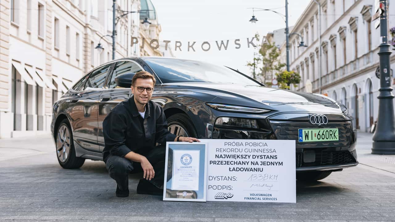 Miko Marczyk stellt im Audi A6 Sportback e-Tron einen Guinness EV-Reichweitenrekord auf