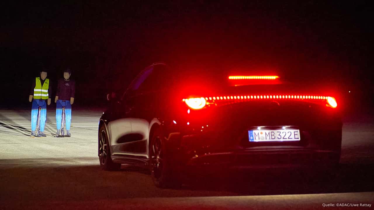 ADAC Studie zeigt gefährliche Sicherheitslücke bei Notbremsassistenten