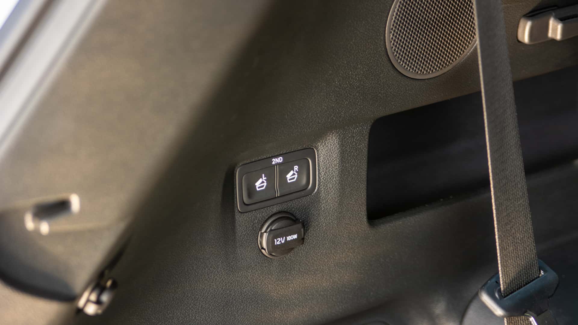 https://cdn.motor1.com/images/mgl/jl96Qk/s1/2023-kia-telluride-interior.jpg