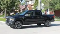 Foto spia con vista laterale Ford F-150 STX 2024