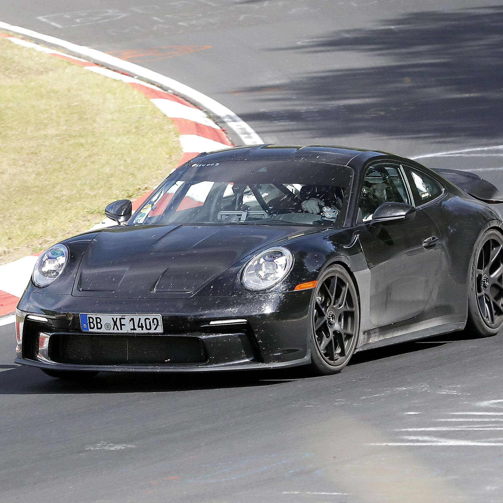 new-porsche-911-st-spy-photos.webp