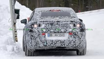 Mercedes C-Klasse EQ als Erlkönig im Schnee