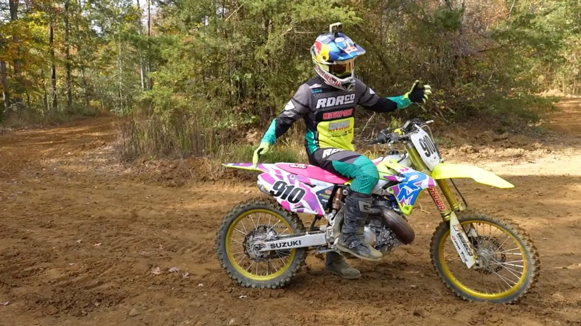 プラシパラトカ Can a Stark Varg Beat a 500cc 2-Stroke Suzuki Around Pastranaland?