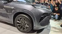 BYD Atto 8 DM-P estreia no Brasil