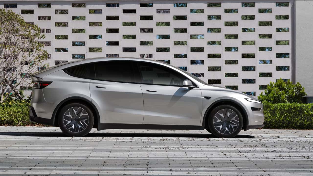 Tesla Model YL (2026)