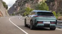 Porsche Cayenne Turbo Electric (2026) in Mysticgrünmetallic: Das Exterieur