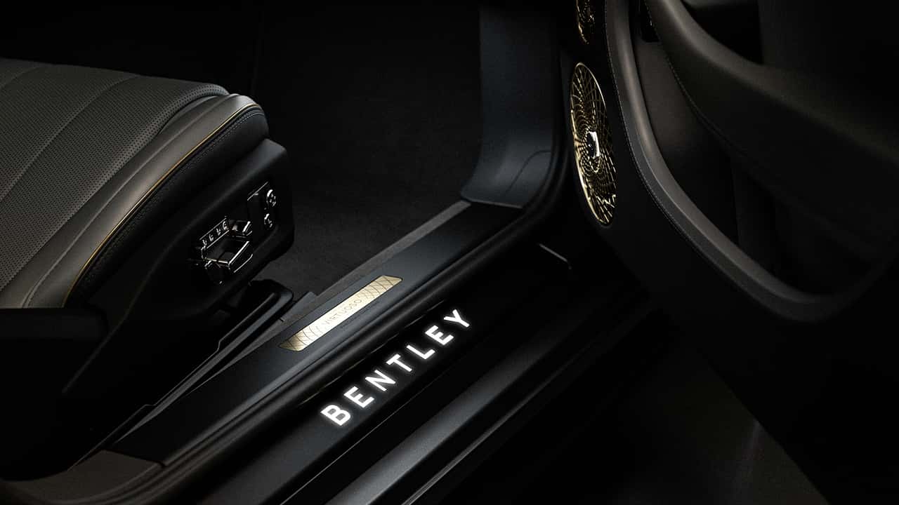 Finiture dorate e audio da paura sulle Bentley con impianto Naim