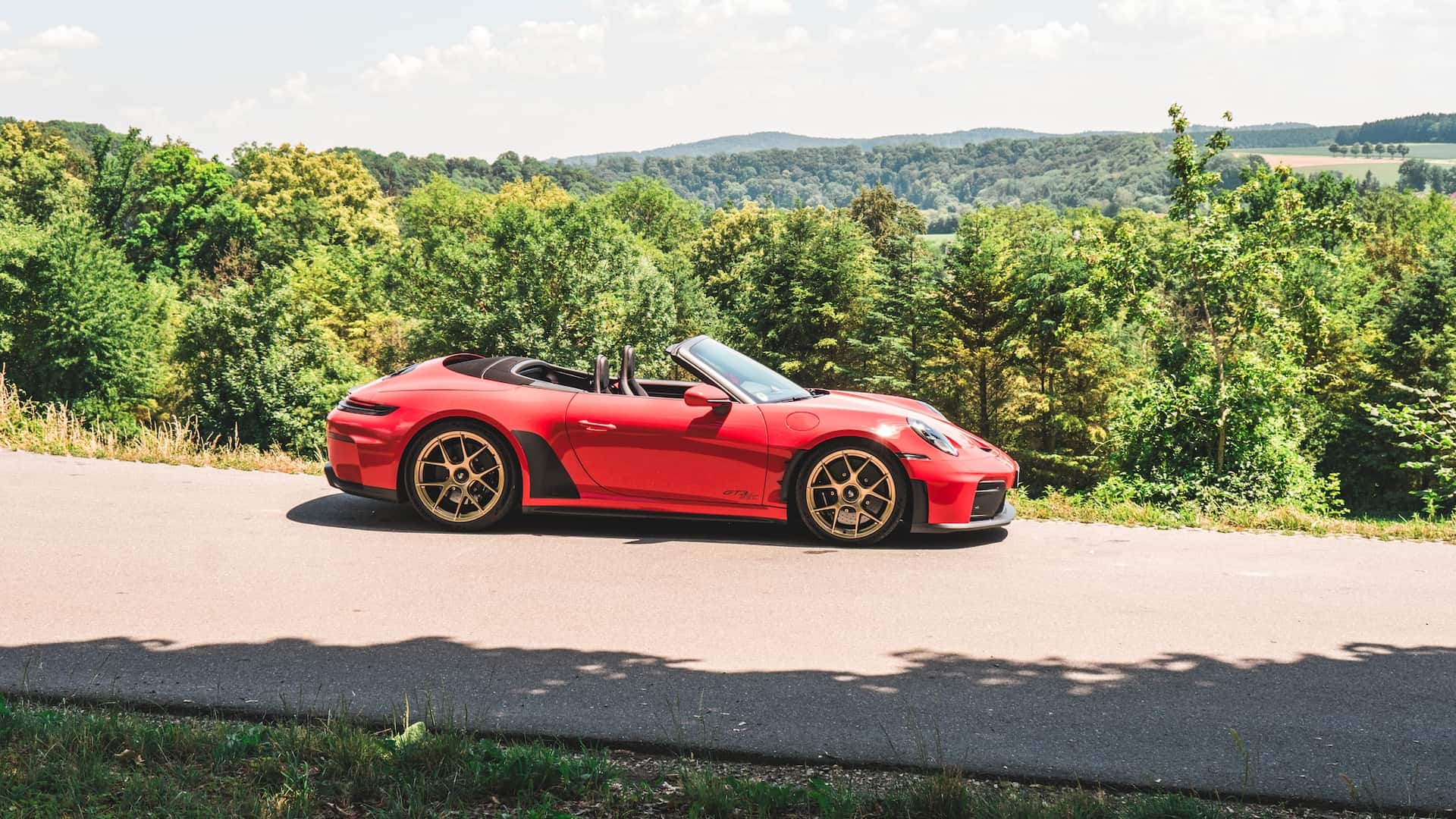 https://cdn.motor1.com/images/mgl/jlWK8e/s1/2027-porsche-911-gt3-s-c-first-drive-review.jpg