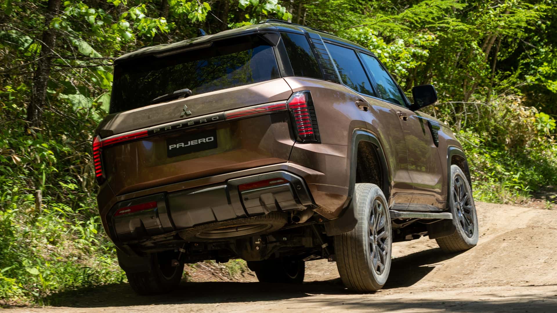 Mitsubishi Explains Why The New Pajero Lost Its External Spare Wheel
