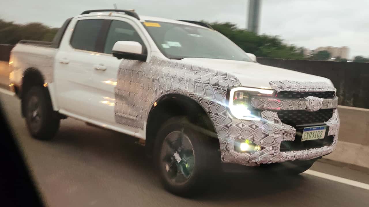 Flagra: Ford Ranger híbrida plug-in flex roda em testes no Brasil