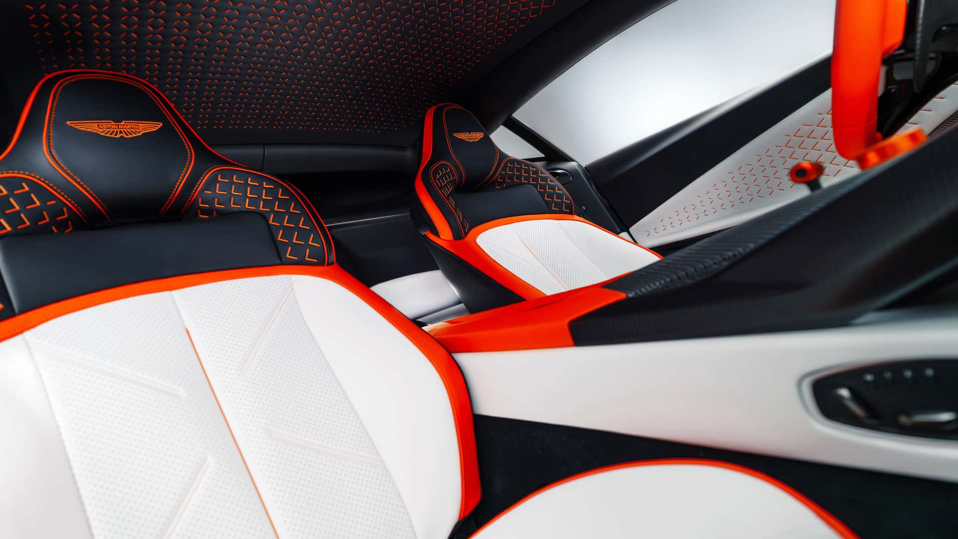 Aston martin valen (2026)