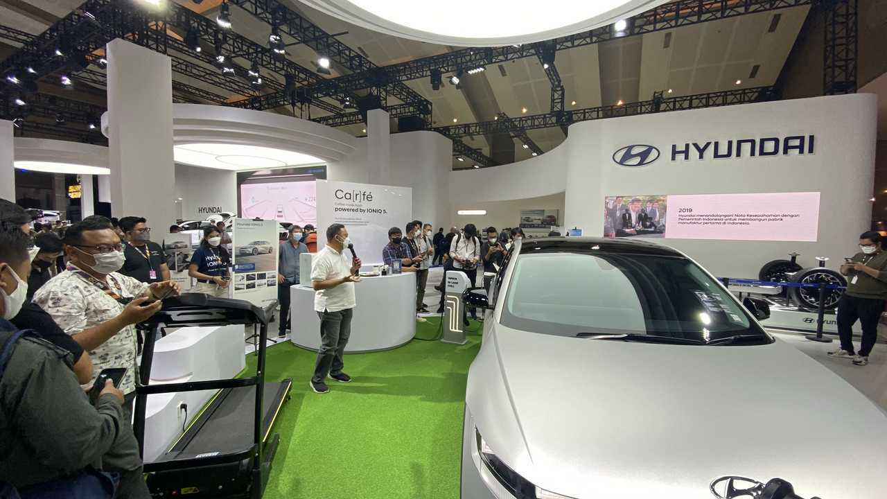 Ioniq 5 berhasil memperoleh respons positif dengan membukukan lebih dari 800 pemesanan serta lebih dari 3.000 permintaan tes drive sepanjang IIMS 2022.
