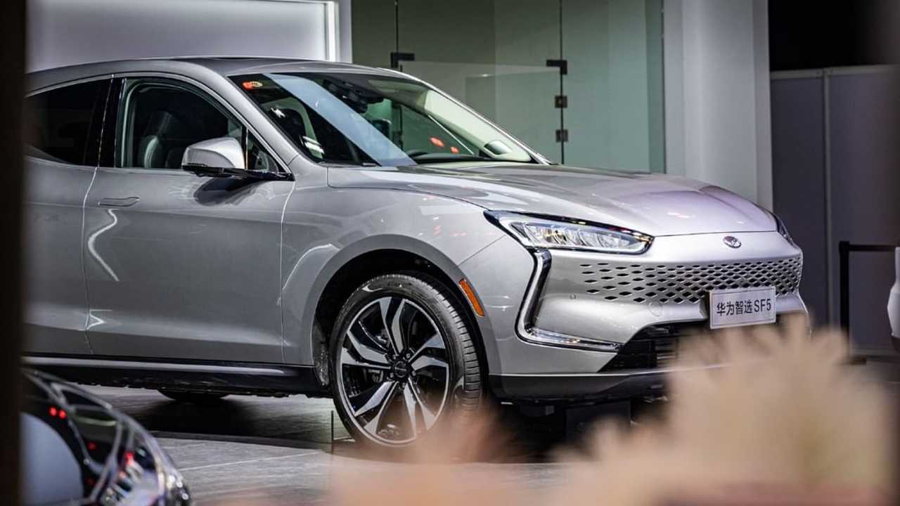 SUV Seres SF5