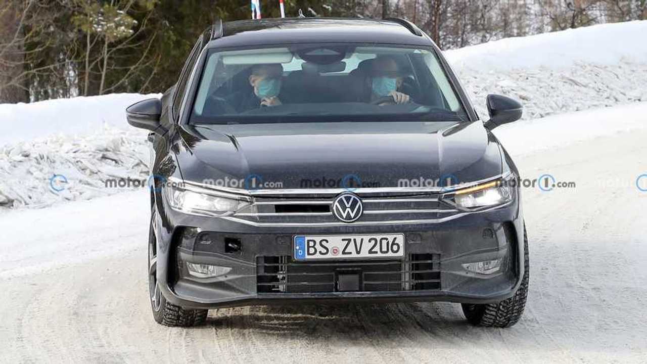 2024 VW Passat Shows Interior Design In New Spy Photos