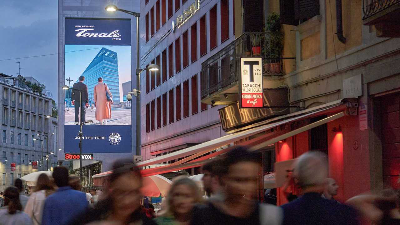 Foto - Alfa Romeo Tonale Campagna Digital Out Of Home