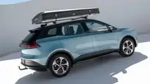 Aiways U5 mit Dachzelt iKamper Skycamp 3.0 von Campwerk