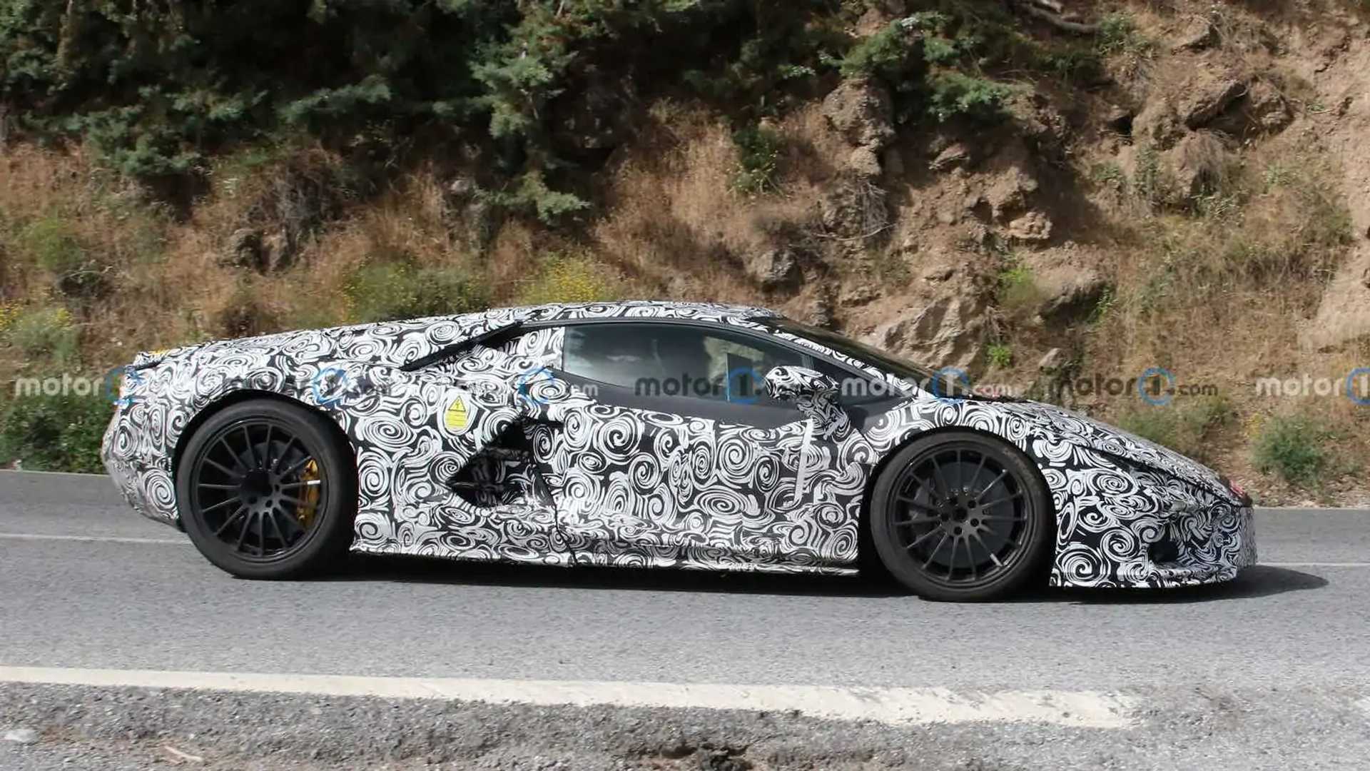 lamborghini-aventador-successor-new-spy-photos.jpg