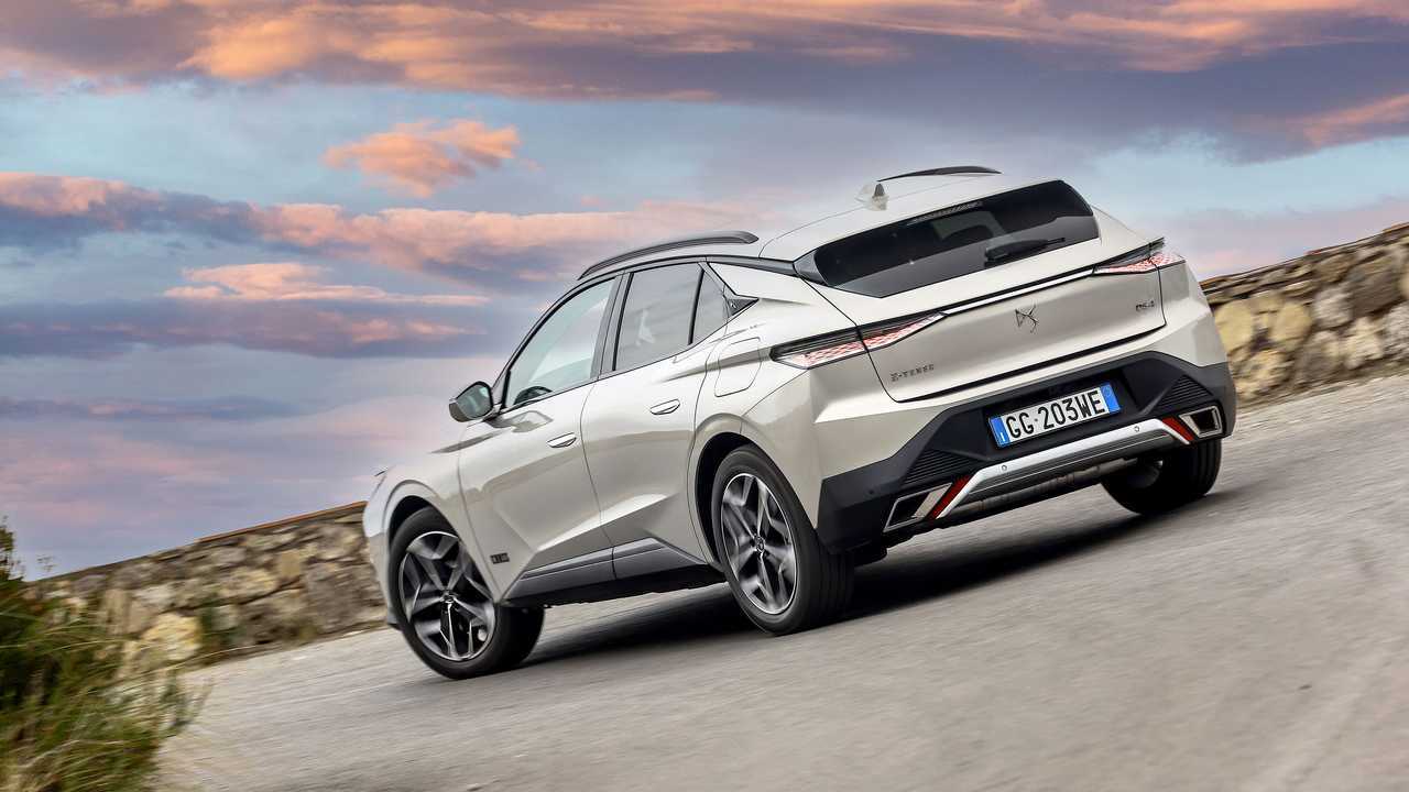 Una settimana in PLUG-IN con la DS 4 E-TENSE 225