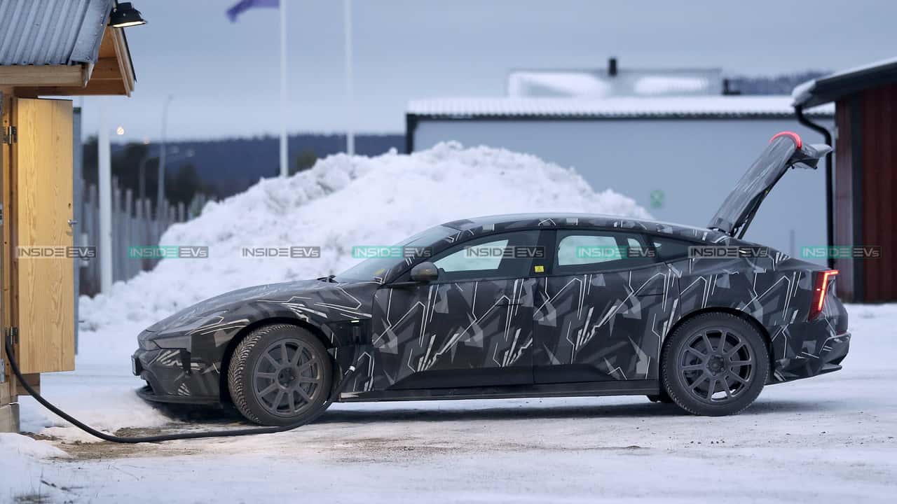Polestar 5 als Erlkönig