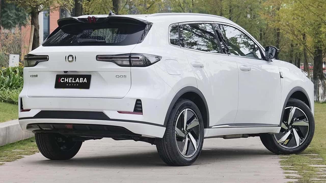 Nevo Q05 copia Mazda CX-60