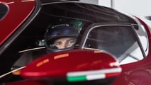 I test a Balocco dell'Alfa Romeo 33 Stradale con Valtteri Bottas