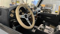 ECD Automotive Design Land Rover Defender Restomod